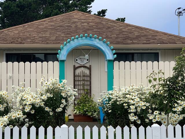 Mermaid's Nest in Quiet South Seaside