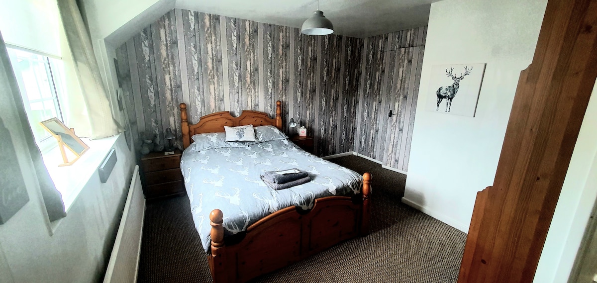 חדר שינה 1 (חדר אפור)