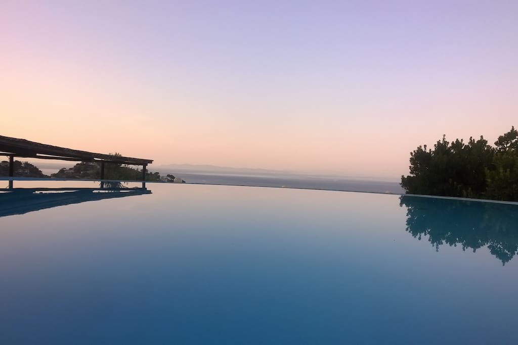 Piscina a Sfioro