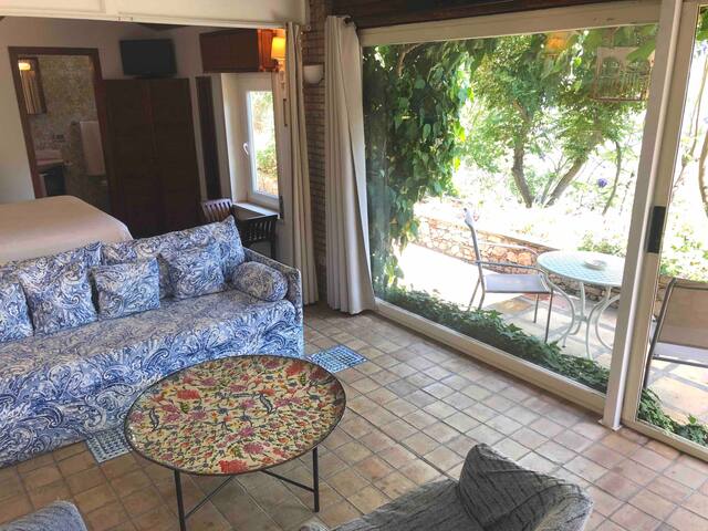 INDIPENDENT APART. SEA VIEW + A/C