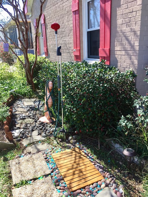 Outdoor shower for after the beach :)