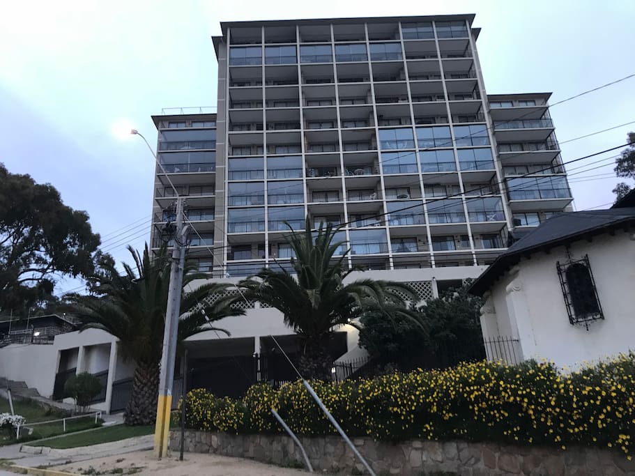 Frontis edificio
