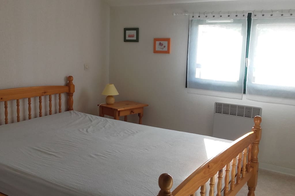 Chambre côté sud lit double