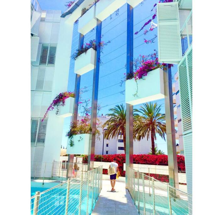 Apartment Entry / Pool Side