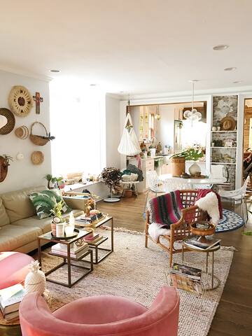 The Ballard Jungalow gallery image 5