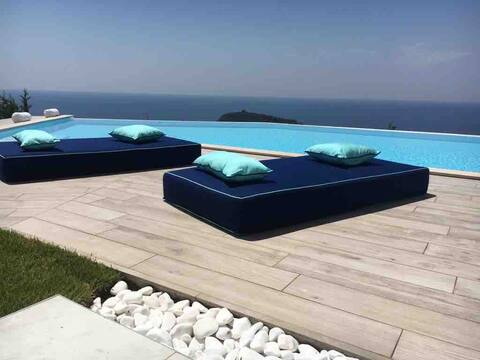 Luxury villa Blue&Blanc infinity pool island
