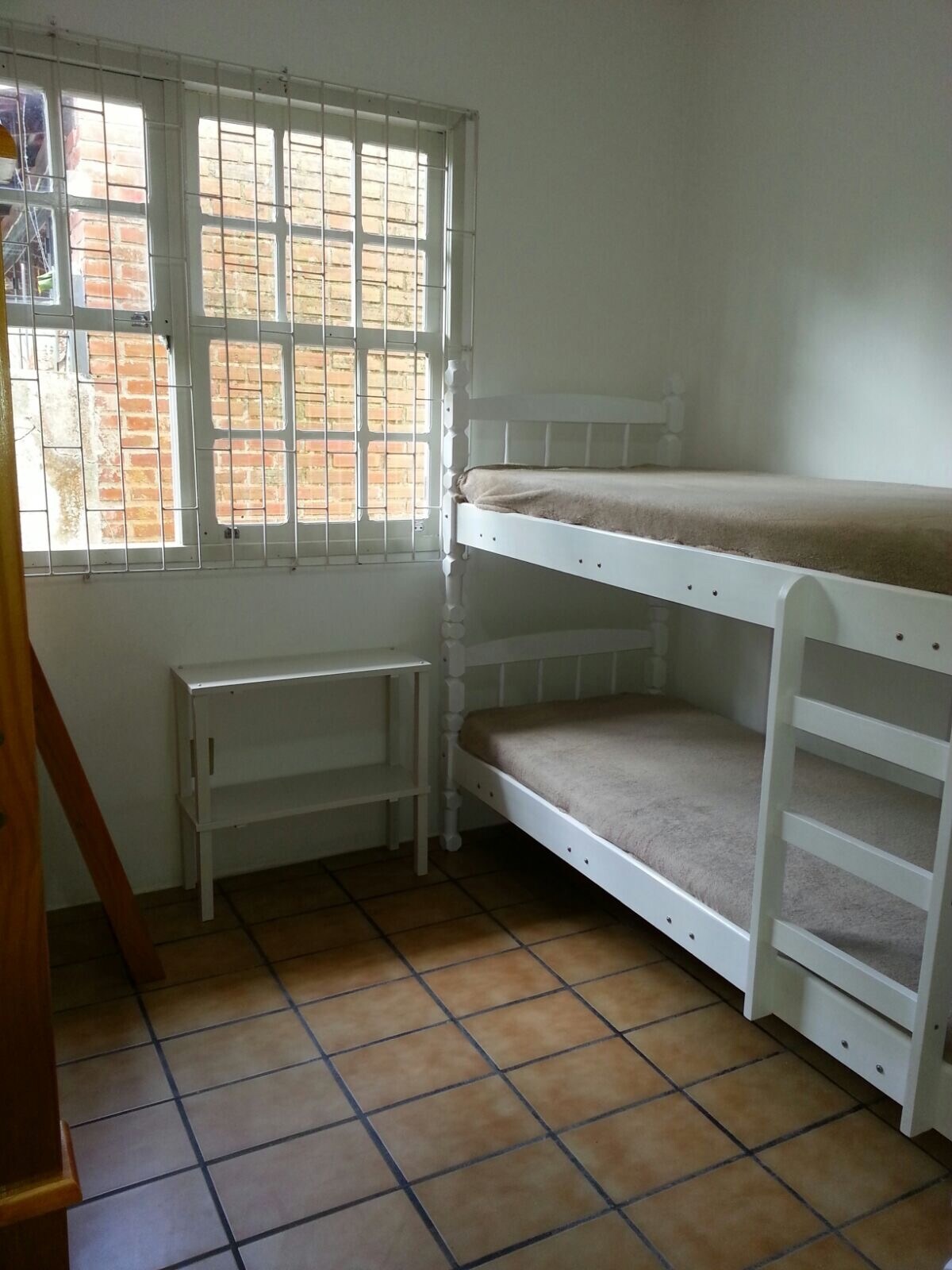 卧室配备4张舒适的1米宽单人床