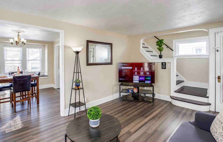 Fabulous by Airpt/DwTN/UofR