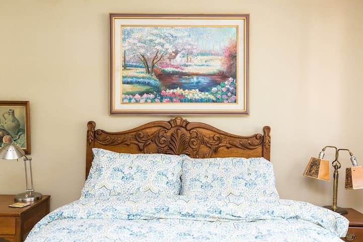 REFRESHING TEMPE/SCOTTSDALE, QUEEN, FREE BREAKFAST