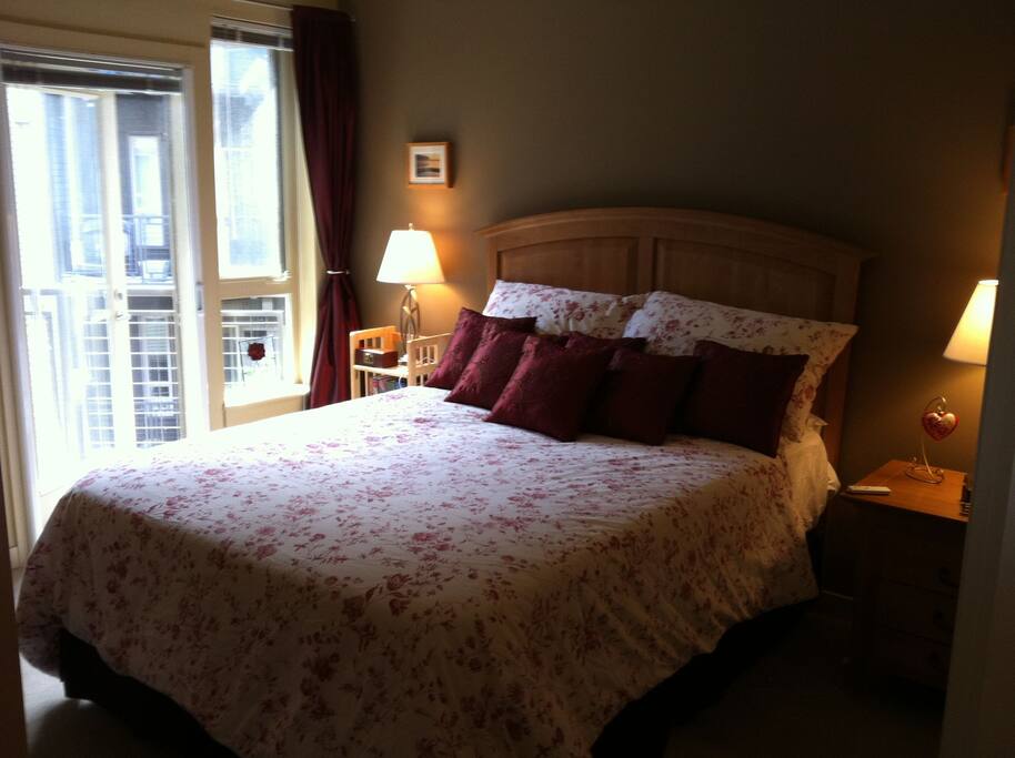 Queen Bed
