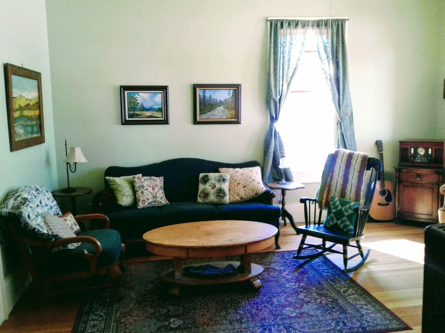 The quaint and comfortable parlor.