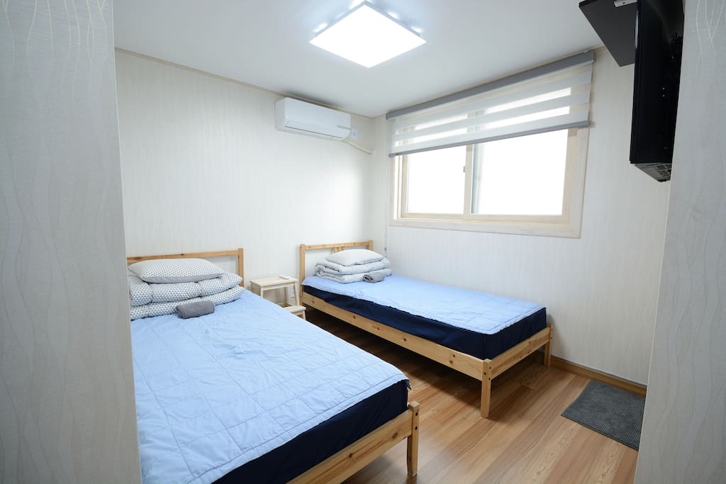 Twin Bed