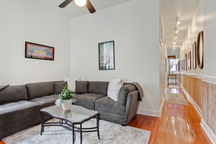 Home of original Po-Boy near Bourbon & Frenchmen B