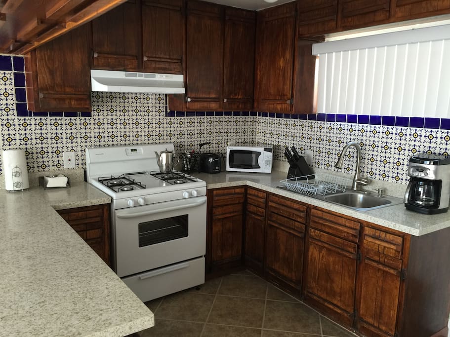 Full kitchen