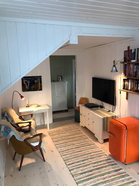Top Airbnb: Cosy loft near city center and UIA in Grimstad