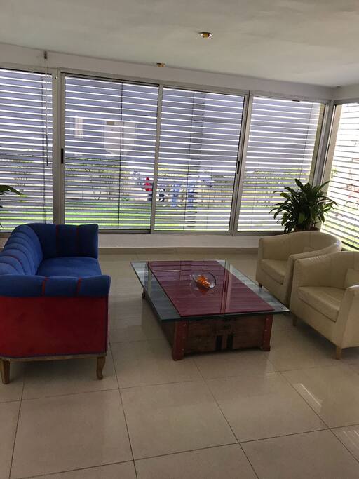 2. Salon