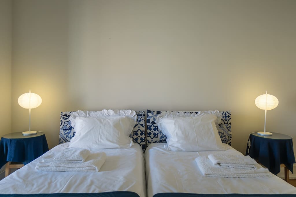 Quarto com 2 camas