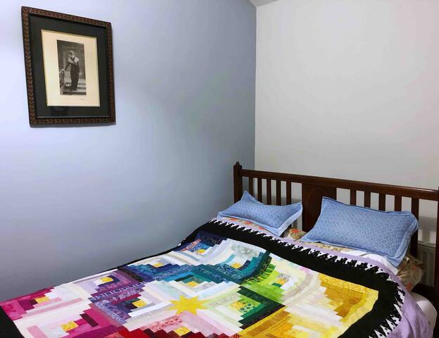 Room 3 Victoria Villa