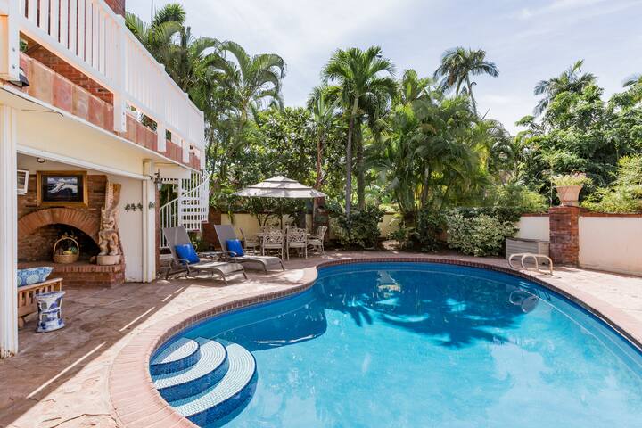 Stroll to Lahaina Town from Gated Home with Private Pool gallery image 2