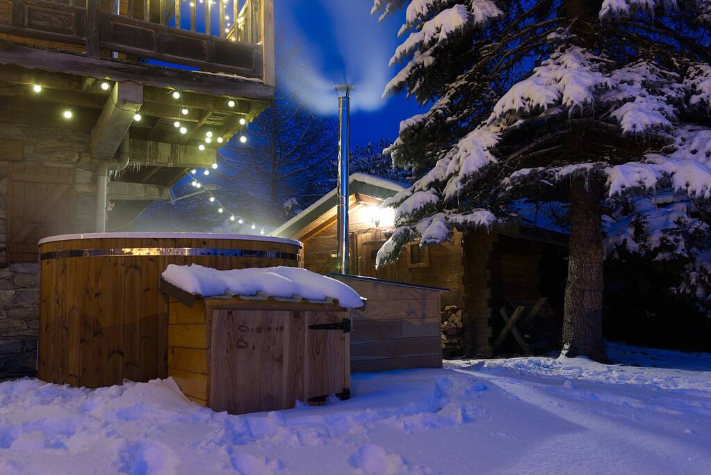 Hot tub and Sauna