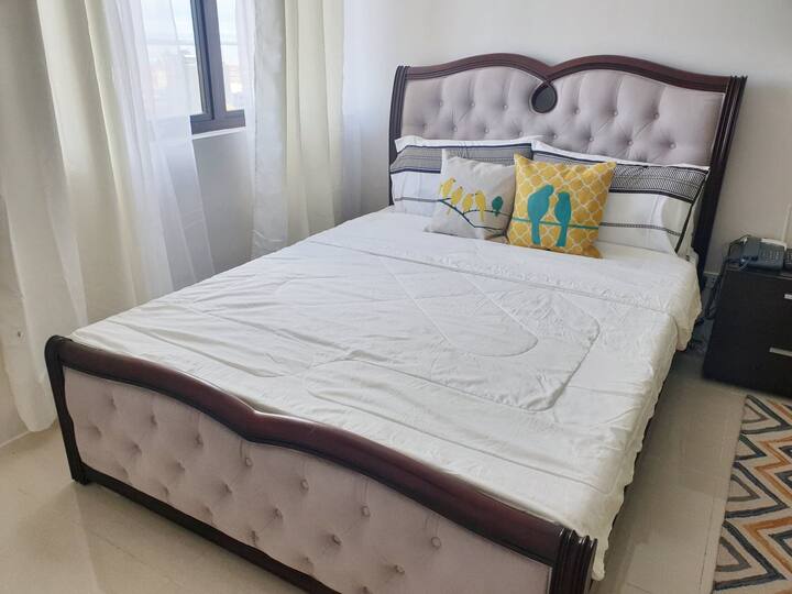 Cómoda cama tamaño queen