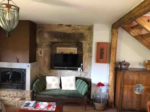 Propiedad de Airbnb exitosa: Countryside house in valley 5 minutes from the beach en Viveiro