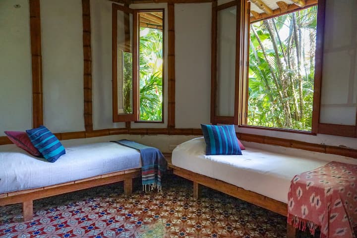 საძინებელი 4