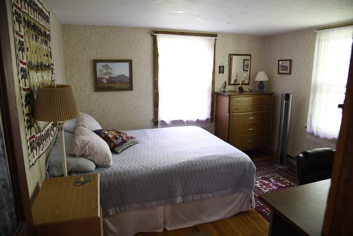 سرير ملكة الضيف