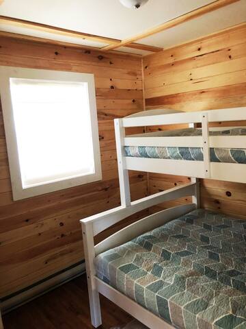 Peaceful Beach Cottage gallery image 2