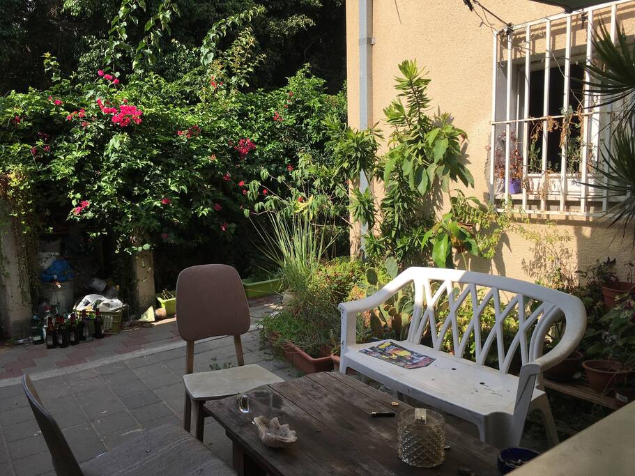 Garden - shady and green