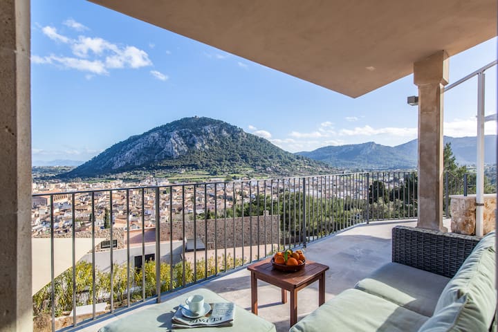 Large villa with stunning views of Pollença