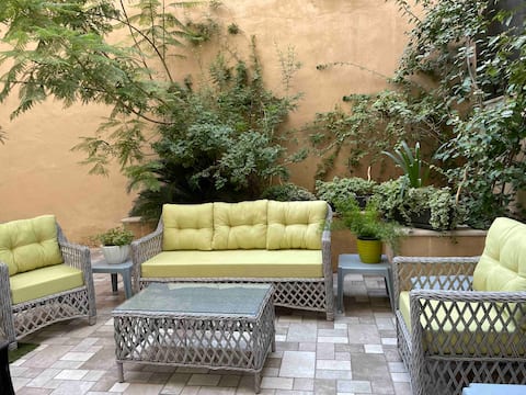 Arabian Hospitality I