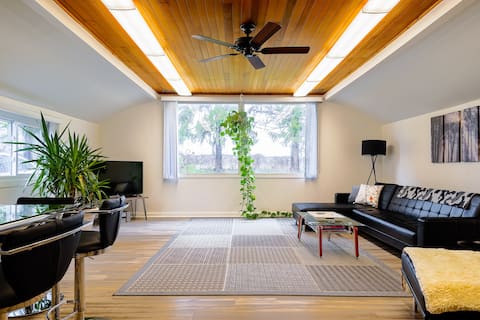 Top Airbnb: Spacious Bungalow Guest House in Cambridge