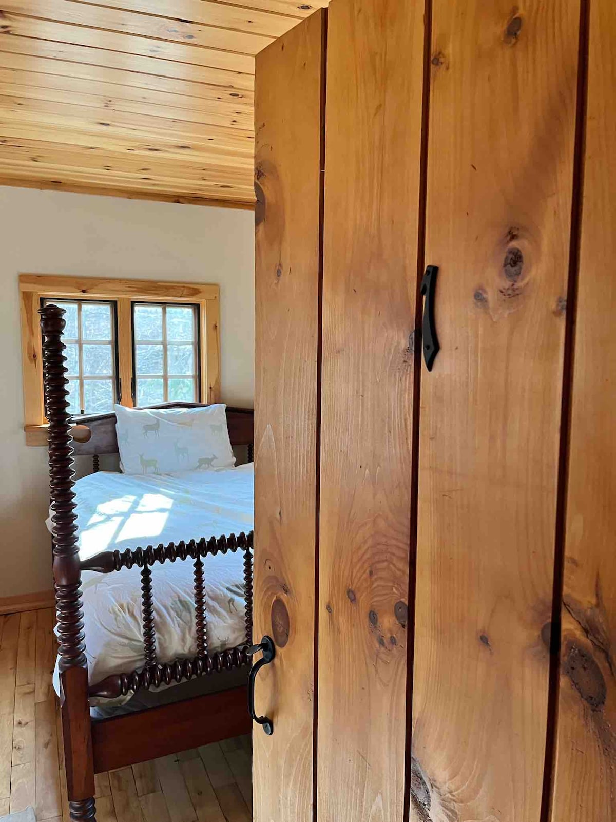 Საძინებლის ნომერი 1: ორი სრული ზომის საწოლი