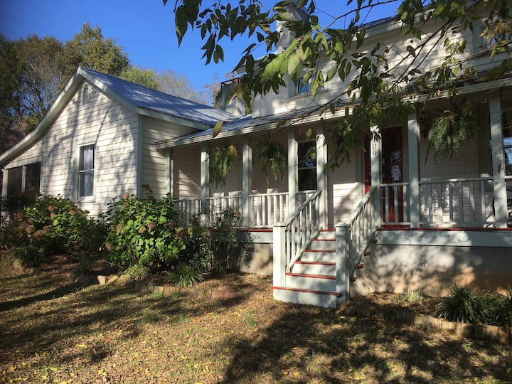 A Clean and Calm Sanctuary near Chapel Hill Houses for Rent in