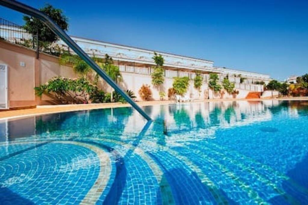 Piscinas/ swimming pool