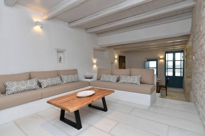 Sea Swell Villa 2 at Santa Maria, Paros gallery image 4