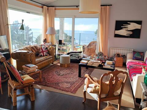 Casa Kokoro: a garden overlooking the sea