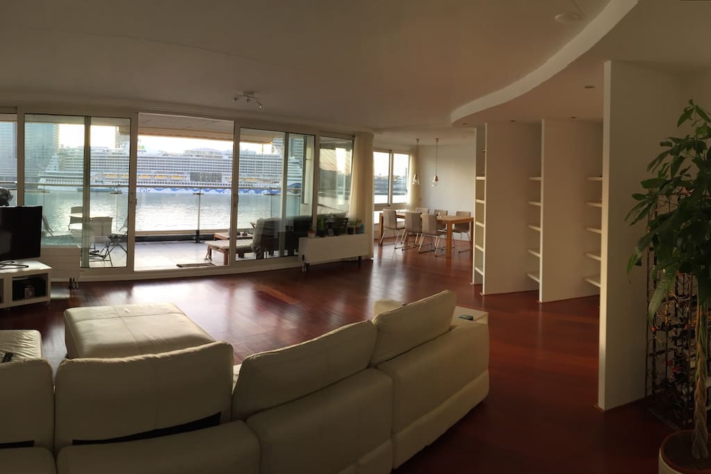 Living room - also with spectacular view! Polished oak floor, large screen tv with internet, wifi