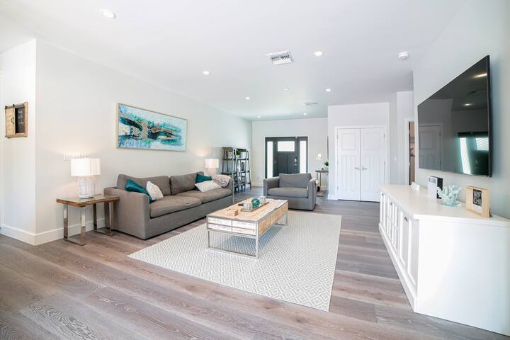 Amazing Beach House 10min from the Beach gallery image 3