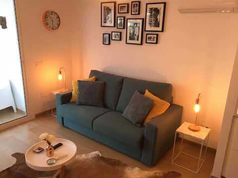 Airbnb con mejor rendimiento: LA ROCA CHICA Torremolinos Beach Studio apartment en Torremolinos