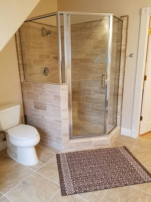 A spacious shower!