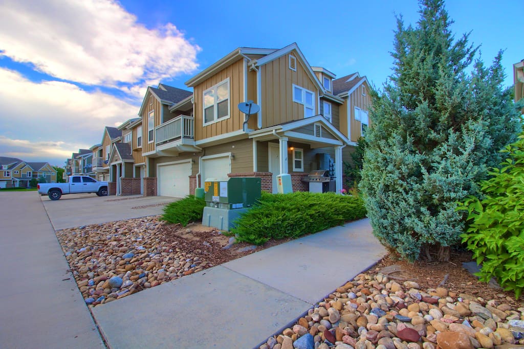 Corner townhouse unit