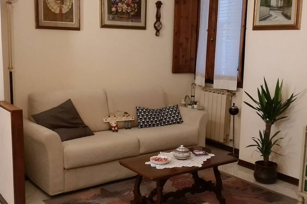 soggiorno con divano letto