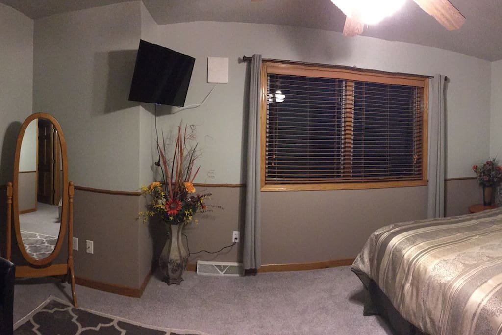 "The Bagger" from the doorway? Large and spacious room with an abundance of light from the large windows.