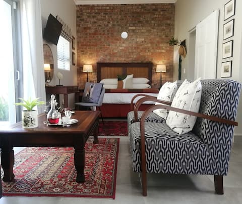 Oak leaf cottage - with kitchenette