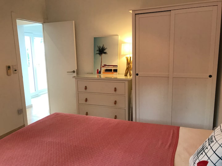 V spálni s 2 samostatnými lôžkami/manželskou posteľou 160 cm vrátane televízora