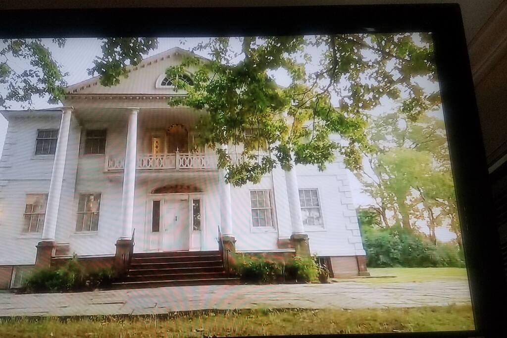 Moris-Jumel Mansion is oldest house in New York.