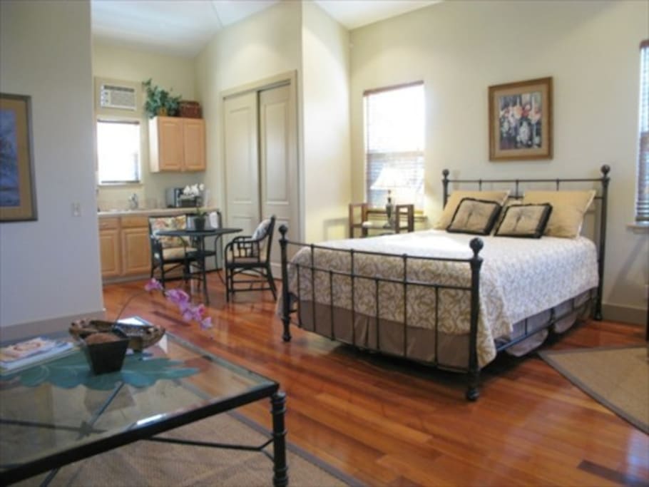 Large suite with queen bed. Kempas wood floors.