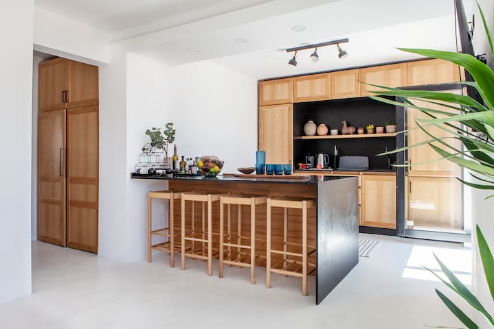 Cascais Fishing Cottage – Modern Entire House gallery image 4